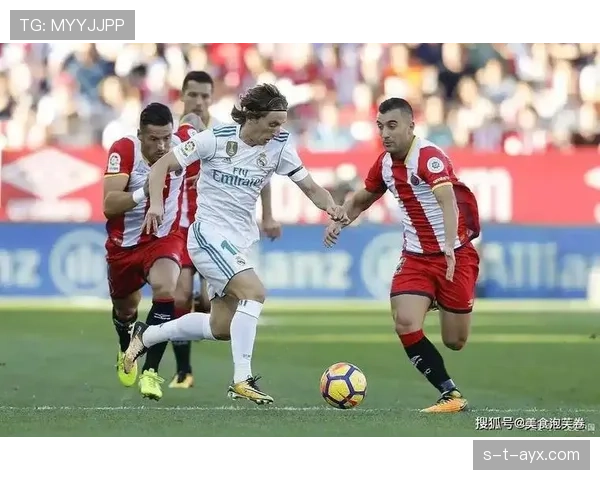 西甲球队季前热身赛表现抢眼，明星球员状态火热展现新实力