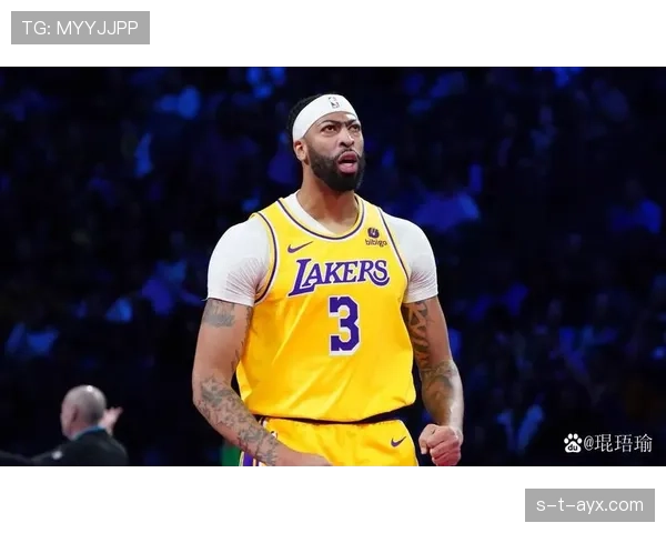 戴维斯传球视野升级激活湖人进攻,球队状态回暖步入胜利轨道 戴维斯传球视野升级激活湖人进攻,球队状态回暖步入胜利轨道